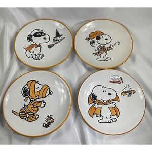 Peanuts Snoopy And Woodstock In Halloween Costumes Set Of 4 Appetizer Plates